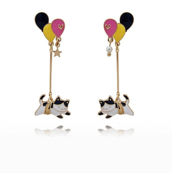 Adorable earrings with a cute kitty flying with a colourful balloon. Lovely gift idea for cat lovers.