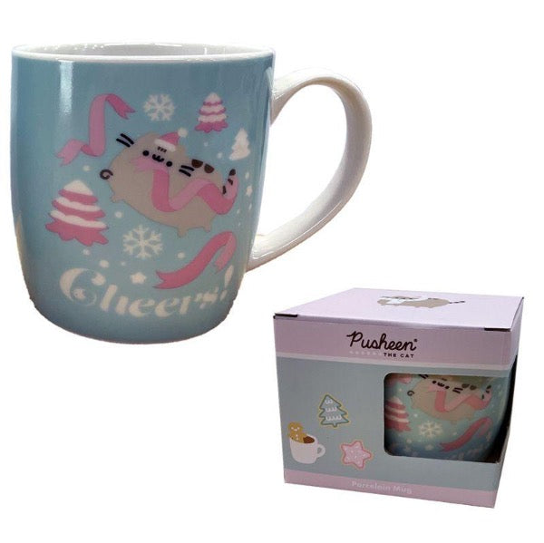 Enjoy your favourite drink from this lovely festive style Pusheen porcelain mug. Comes in a decorative box, it can be a perfect Christmas gift for cat lovers.