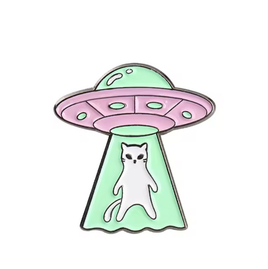 pin badge ufo flying saucer cat