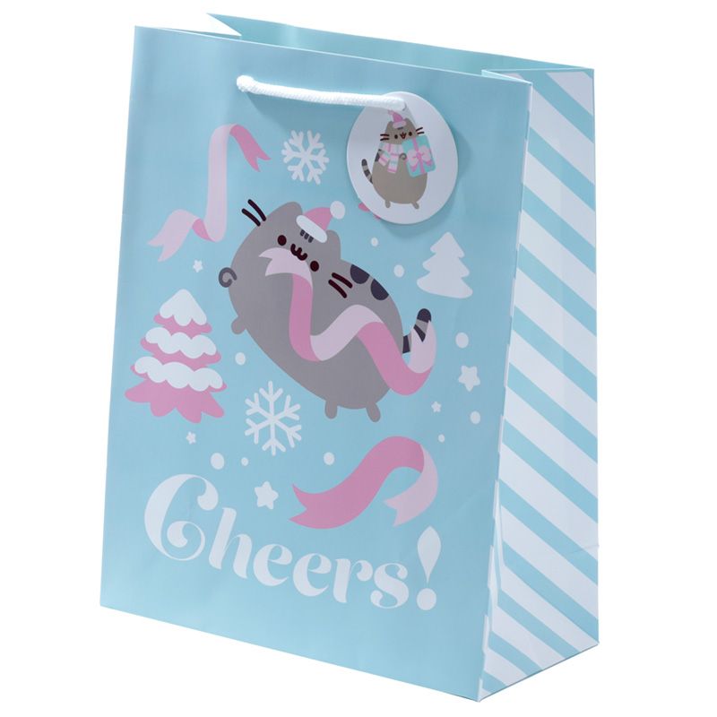 A lovely, festive Pusheen gift bag with plenty of space to fill with cute cat goodies for the cat lover in your life.  Made from card, it comes with a little gift tag attached to the cord handles. christmas gift for cat lovers